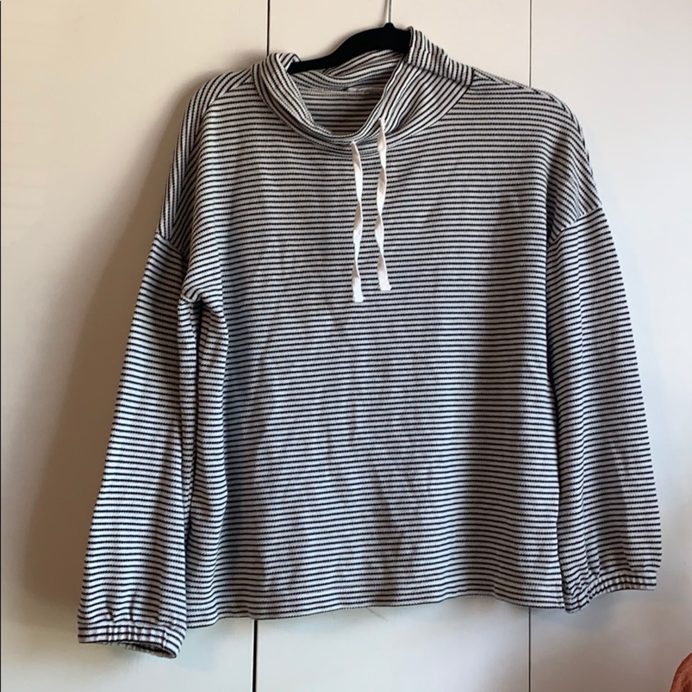 Stripped mock neck pullover